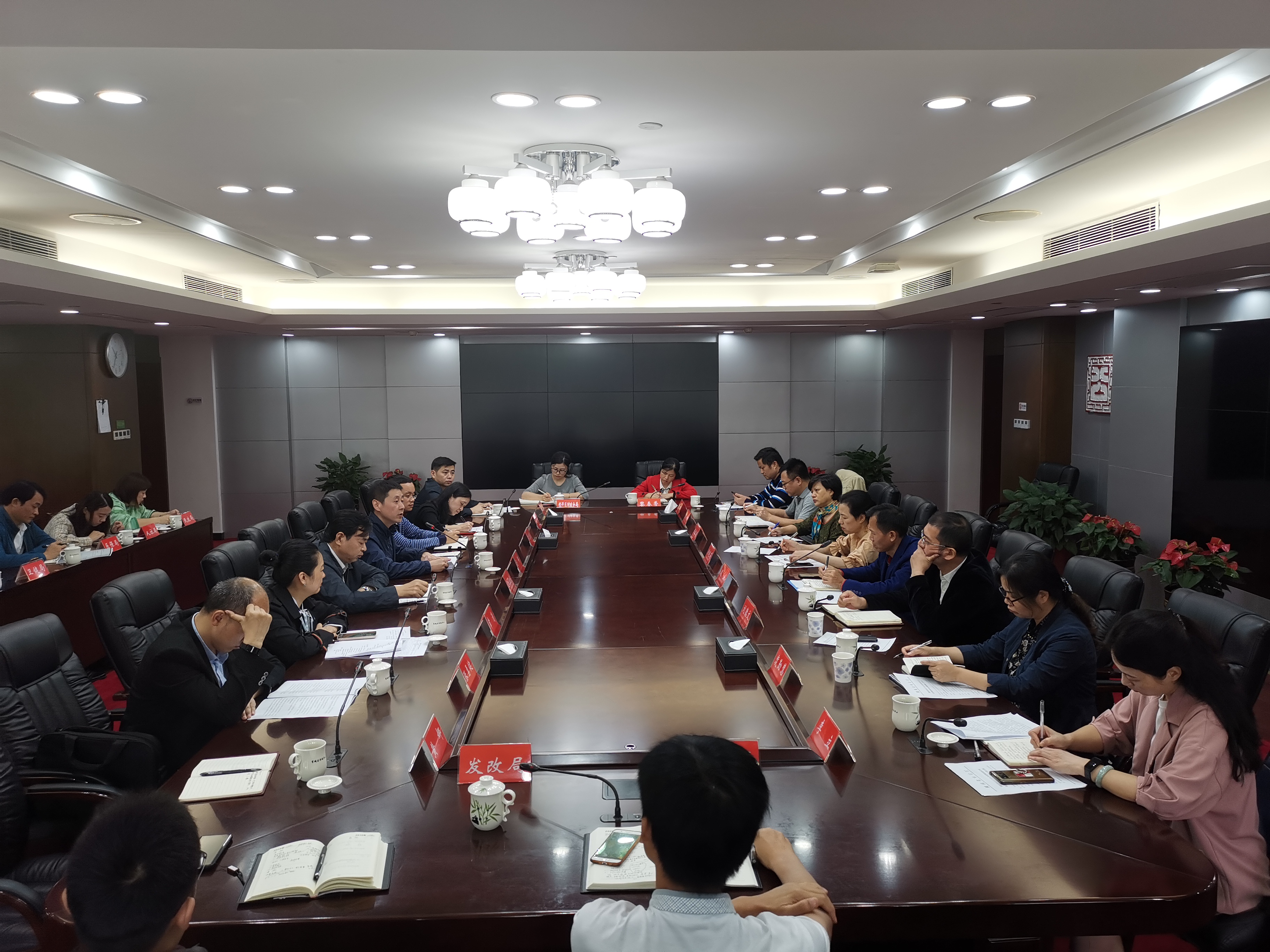 了解审计 监督审计 建言审计  湖南省审计厅组织特约审计员前往新增财政资金审计现场...